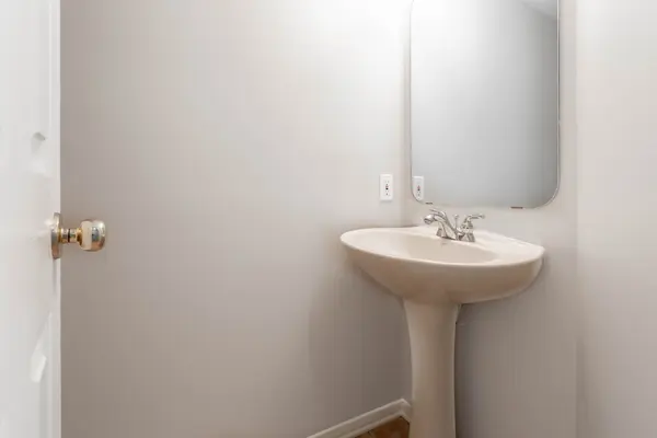 47 Steel ST, Beacon Hill North - South And Area, ON K1J 8V4