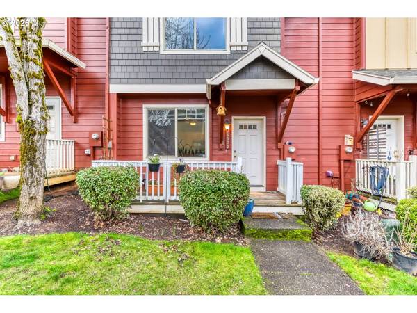 38573 CASCADIA VILLAGE DR, Sandy, OR 97055