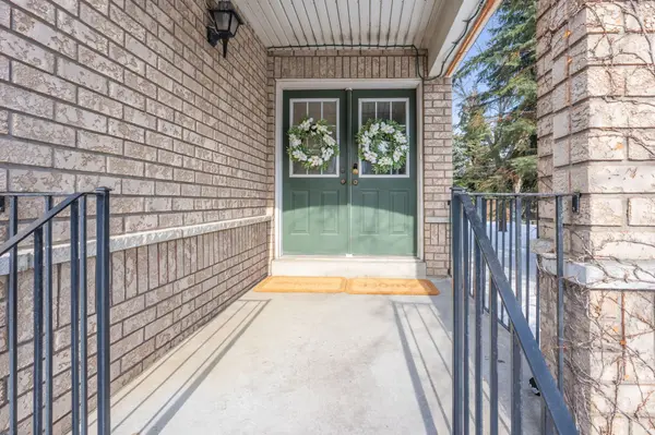 7115 Rexwood RD #32, Mississauga, ON L4T 4L3