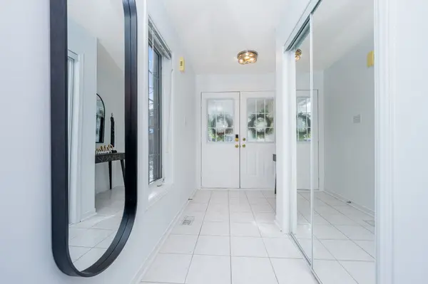 7115 Rexwood RD #32, Mississauga, ON L4T 4L3