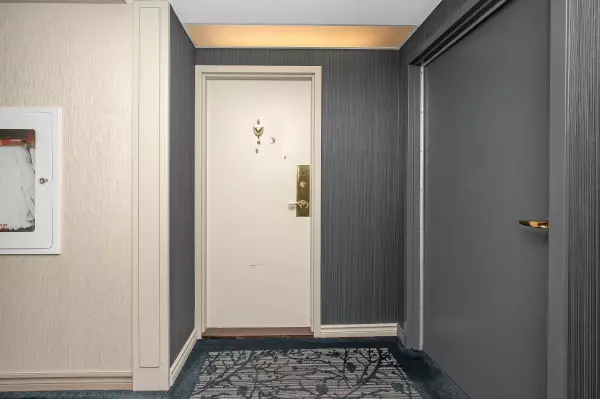 Brampton, ON L6Y 3V1,20 Cherrytree DR #809