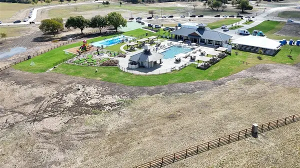 000 Machila Trail, Oak Leaf, TX 75154