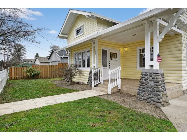 Gladstone, OR 97027,325 E ARLINGTON ST