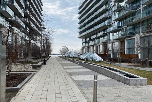 15 Queens Quay E #2508, Toronto C08, ON M5E 0A5