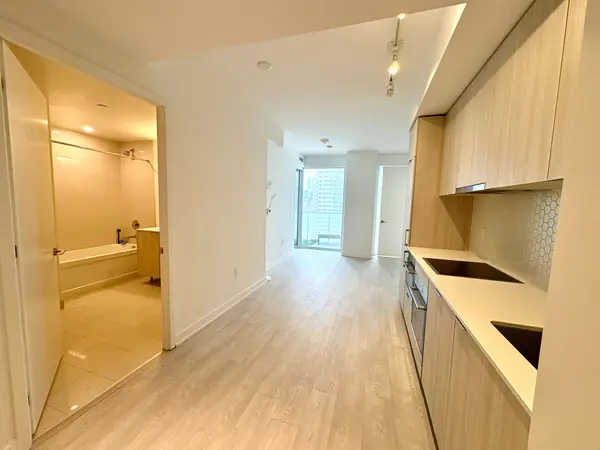 15 Queens Quay E #2508, Toronto C08, ON M5E 0A5