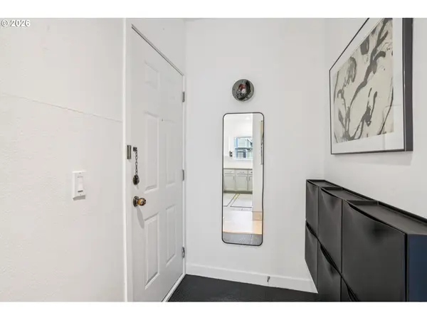 606 S NEVADA ST #C, Portland, OR 97219