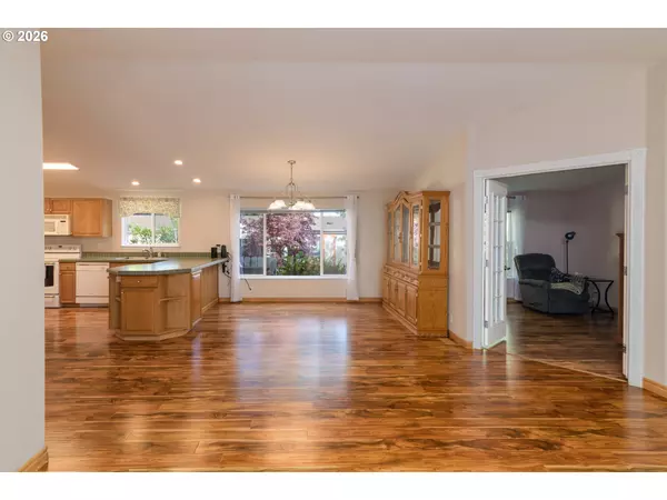 Coos Bay, OR 97420,570 SHOREPINES PL