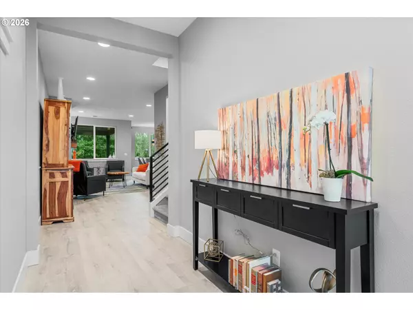 Gresham, OR 97080,723 SW 49TH DR