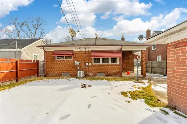 21023 Caledonia AVE, Hazel Park, MI 48030