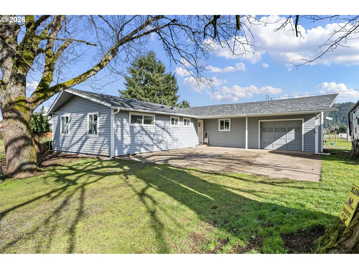 82517 Greenwood ST, Creswell, OR 97426