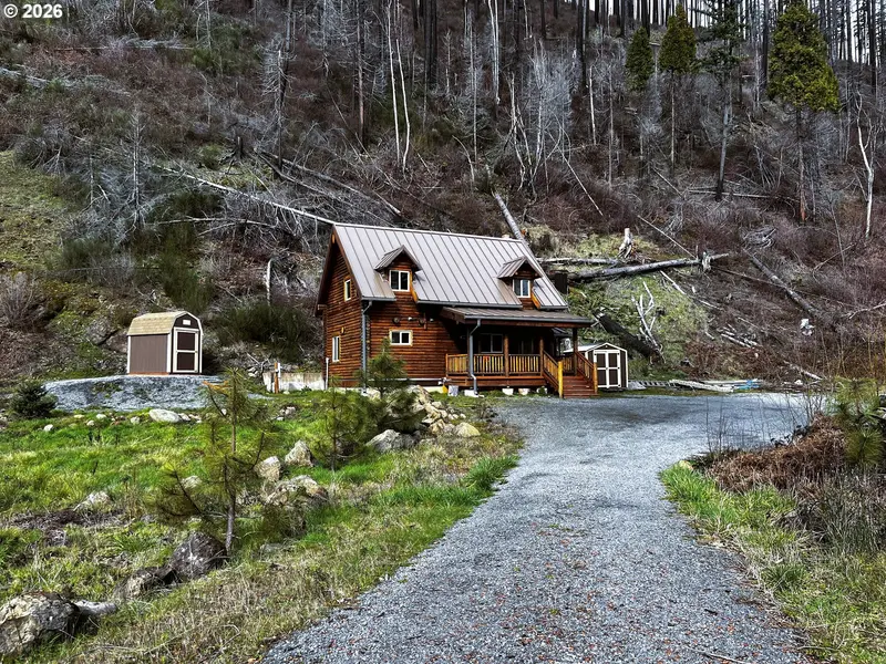 52633 MCKENZIE HWY, Blue River, OR 97413
