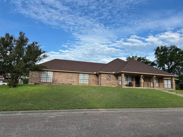 410 Oak Crest, Clifton, TX 76634