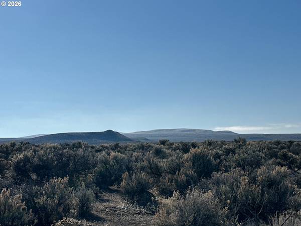 S Fandango RD #2200, Christmas Valley, OR 97641