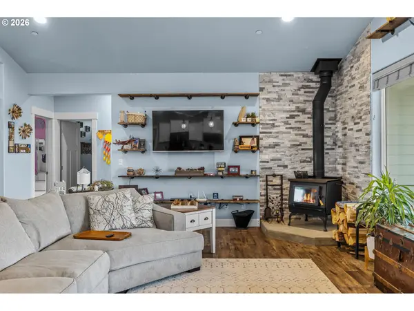 8997 NW ELIZABETH WAY, Prineville, OR 97754