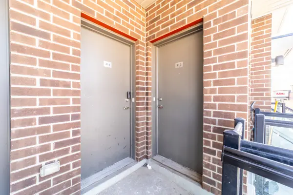 1460 Whites RD #413, Pickering, ON L1V 0E8