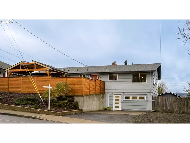 175 S 1ST ST, Kalama, WA 98625