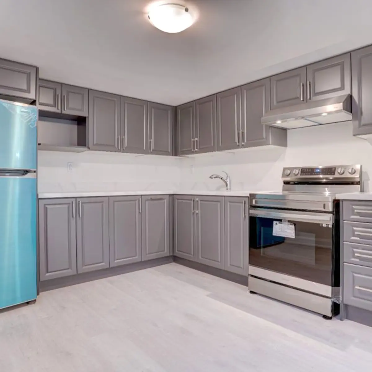 740 Breezy DR #Bsmt, Pickering, ON L1W 2X7