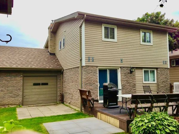 22 Nordic CT, Whitby, ON L1N 5N3