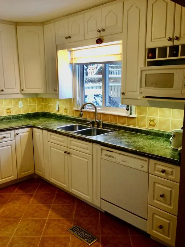 22 Nordic CT, Whitby, ON L1N 5N3