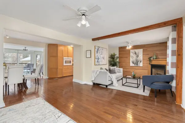 110 Wood LN, Richmond Hill, ON L4C 4W1