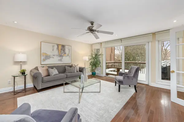 110 Wood LN, Richmond Hill, ON L4C 4W1