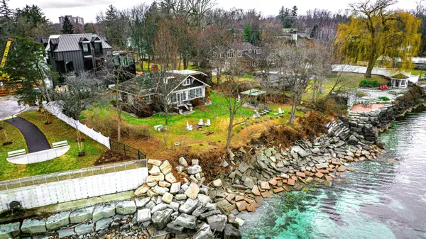 227 Green ST, Burlington, ON L7R 0B1