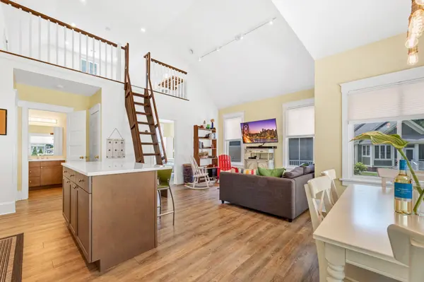 23 Hollow LN #212, Prince Edward County, ON K0K 1P0