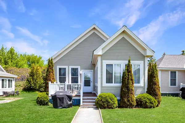 24 Meadow View LN #12, Prince Edward County, ON K0K 1P0