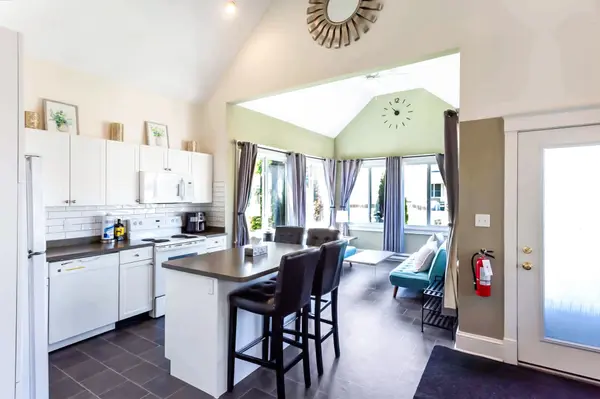 24 Meadow View LN #12, Prince Edward County, ON K0K 1P0