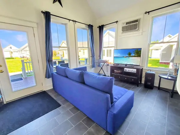 24 Meadow View LN #12, Prince Edward County, ON K0K 1P0