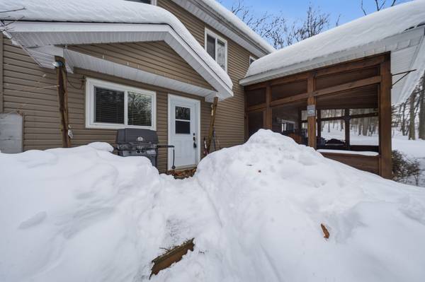 17 Indian Grove RD, Carling, ON P0G 1G0