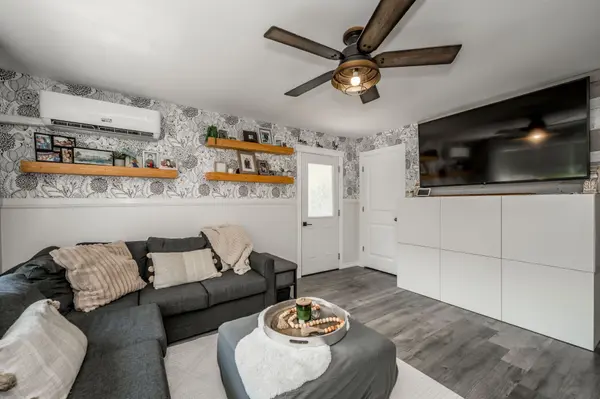 38 Susan ST W, Huntsville, ON P1H 1X2