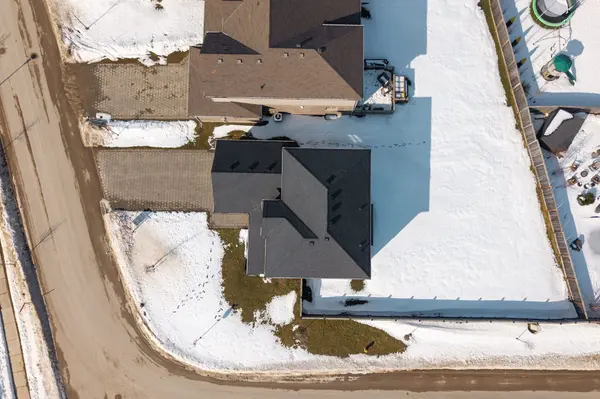 102 Timberwalk TRL, Middlesex Centre, ON N0M 2A0