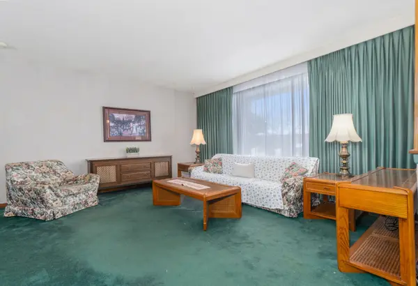 5 Alderbury CRES, Brampton, ON L6T 1P5