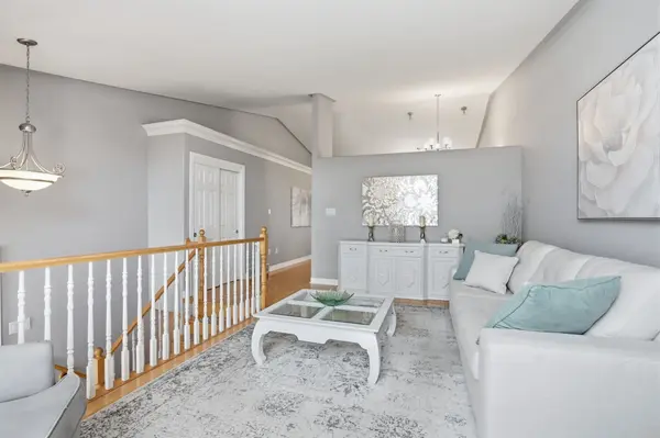 136 Courtney CRES, Welland, ON L3C 7H8