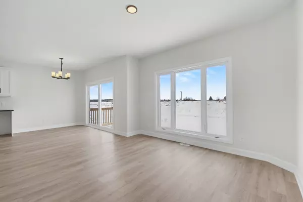 Russell, ON K0A 1W1,1213 MONTBLANC CRES