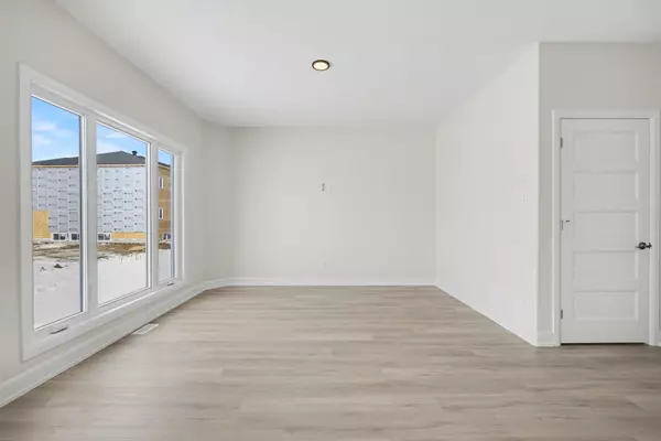 Russell, ON K0A 1W1,1213 MONTBLANC CRES