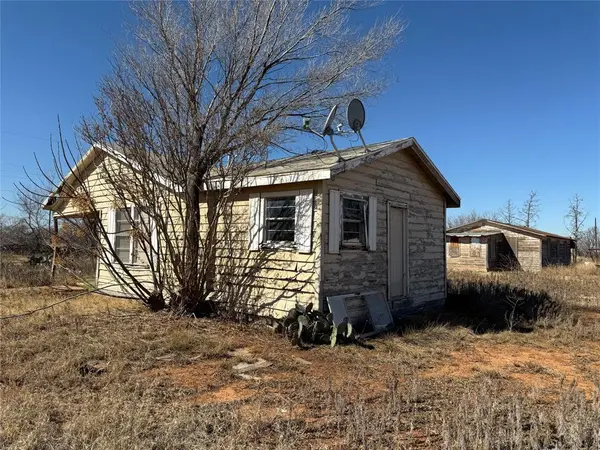 386 County Road 812, Sylvester, TX 79560