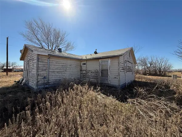 386 County Road 812, Sylvester, TX 79560