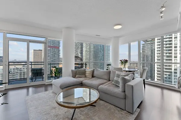 89 Dunfield AVE #1702, Toronto C10, ON M4S 0A4