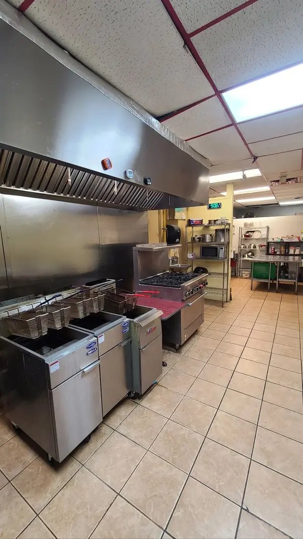 110 Little AVE #4, Barrie, ON L4N 4K8