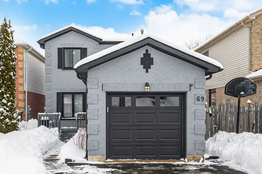 69 Mcknight CRES, New Tecumseth, ON L0G 1W0