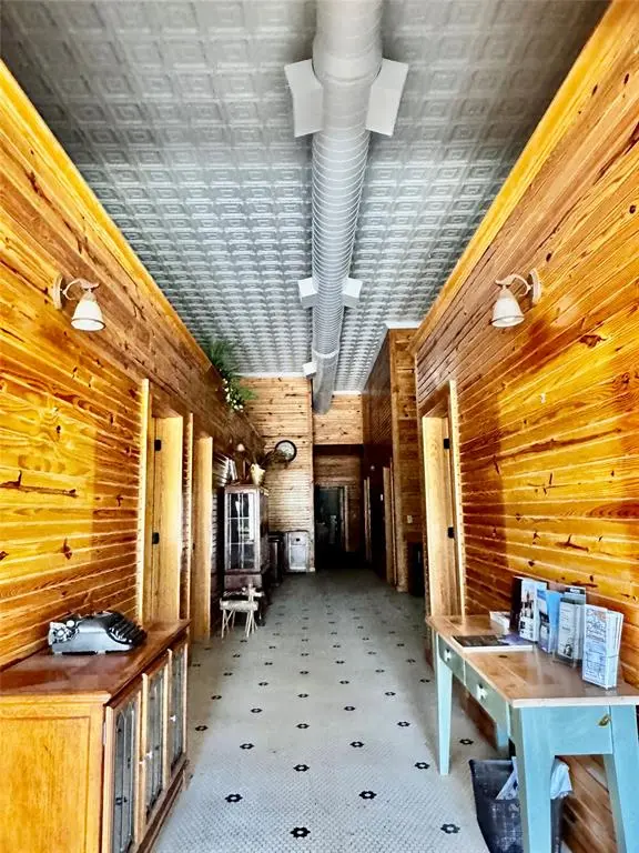 125 W Broadway Street, Clarksville, TX 75426