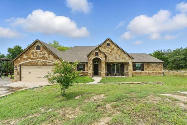 565 Ridgeway Drive, Bluff Dale, TX 76433