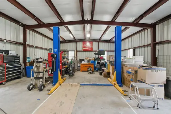 565 Ridgeway Drive, Bluff Dale, TX 76433