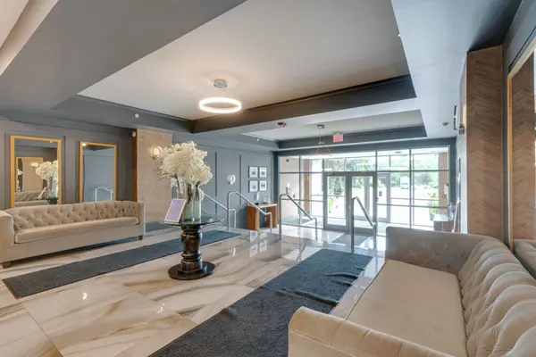 8302 Islington AVE #302, Vaughan, ON L4L 0E6