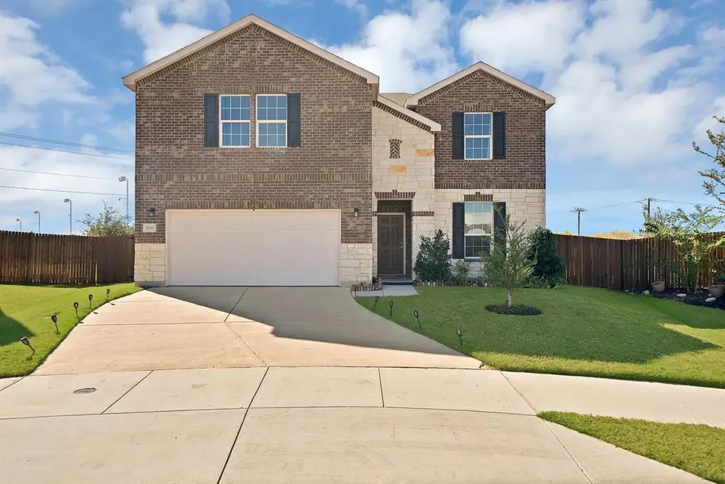 820 Lemongrass Court, Fort Worth, TX 76131