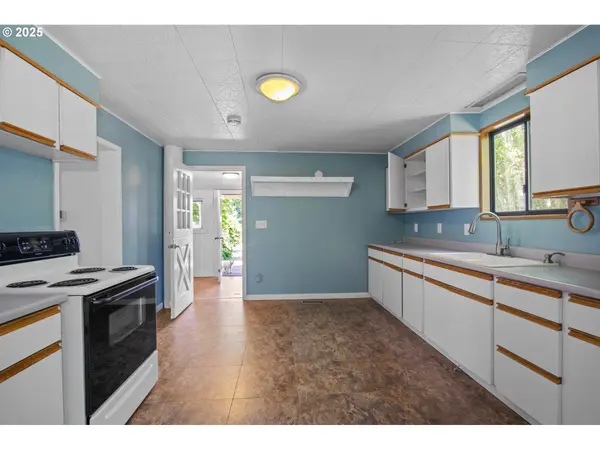 25113 S RIDGE RD, Beavercreek, OR 97004