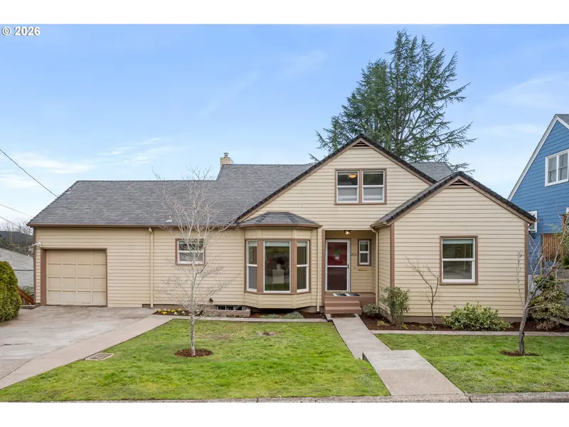 2031 OLIVE ST, Eugene, OR 97405
