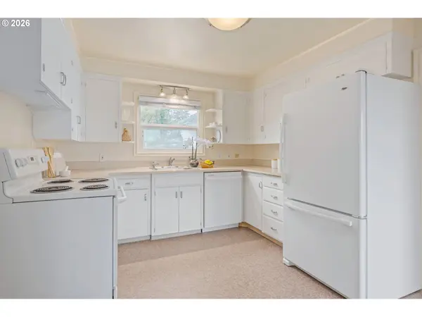 2031 OLIVE ST, Eugene, OR 97405